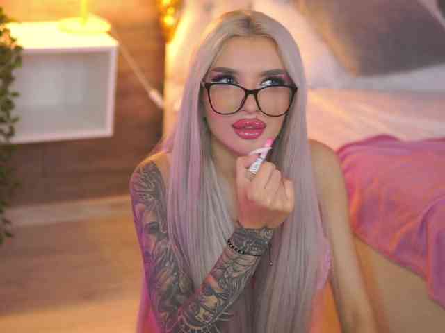 JuicyJessye webcam