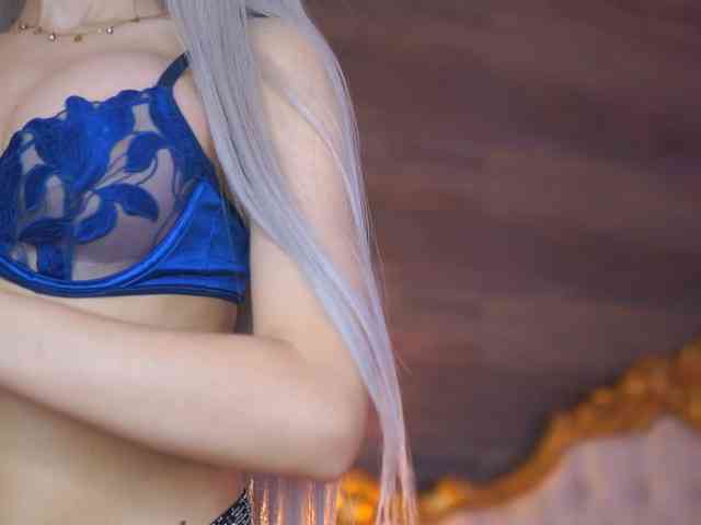 JuicyJessye webcam