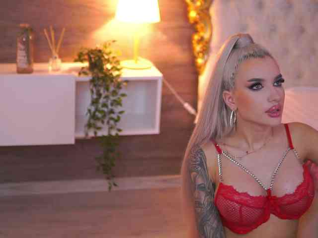 JuicyJessye webcam