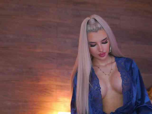 JuicyJessye webcam