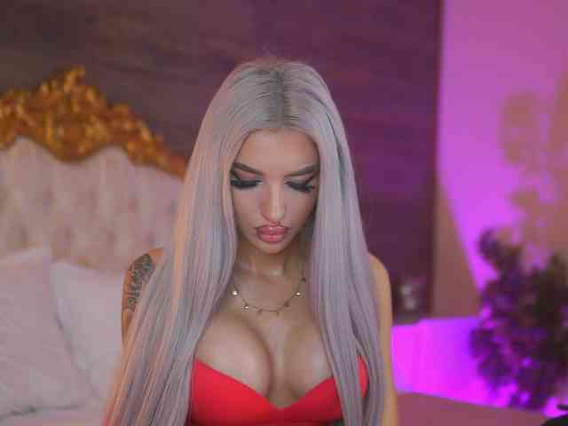 JuicyJessye webcam