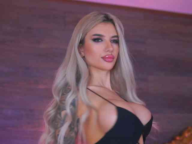 JuicyJessye webcam