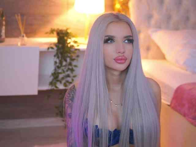 JuicyJessye webcam