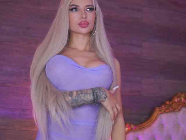 JuicyJessye webcam