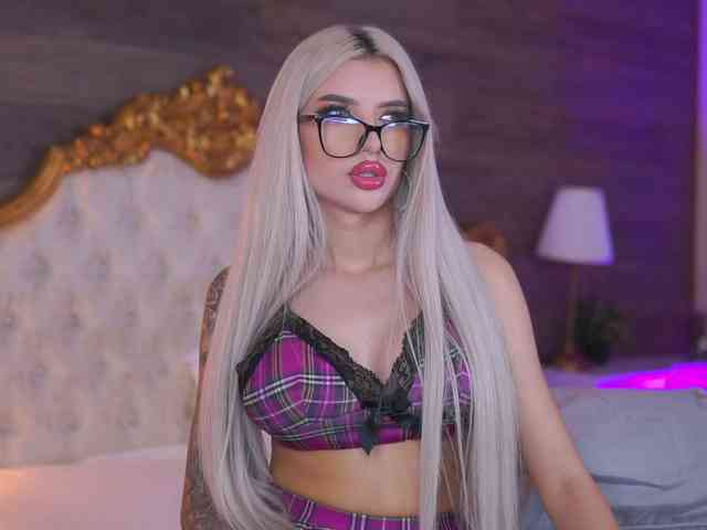 JuicyJessye webcam