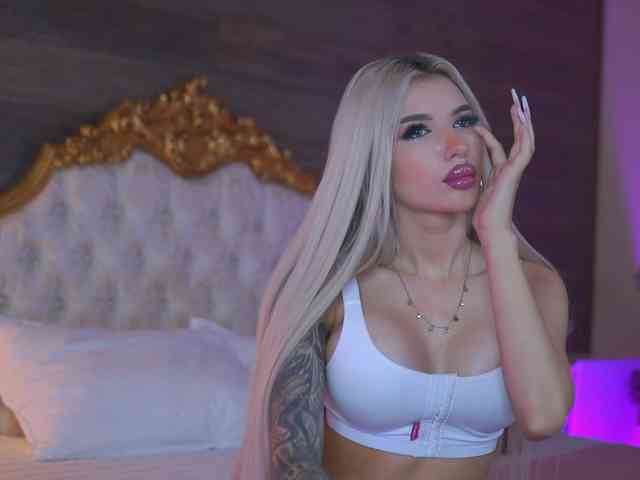 JuicyJessye webcam
