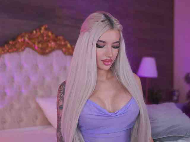 JuicyJessye webcam