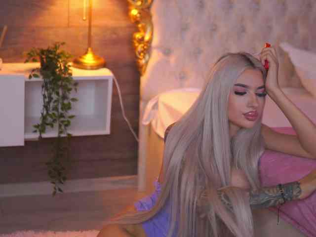JuicyJessye webcam