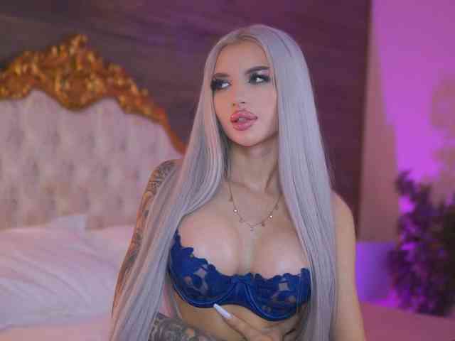 JuicyJessye webcam
