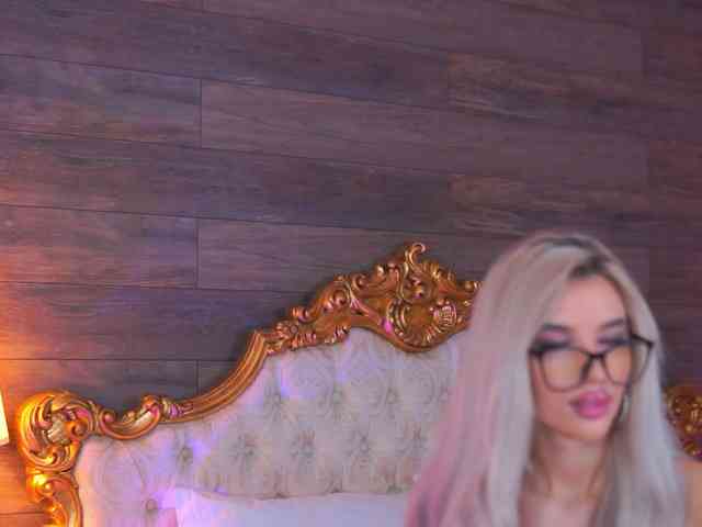 JuicyJessye webcam
