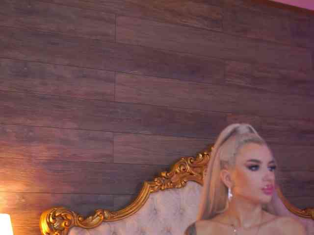 JuicyJessye webcam