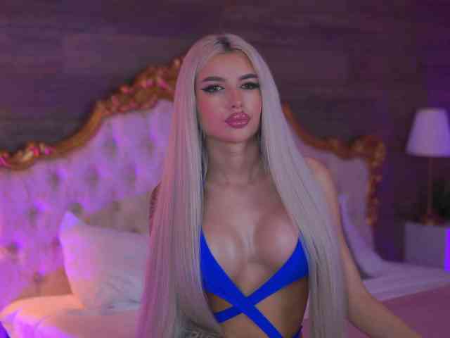 JuicyJessye webcam