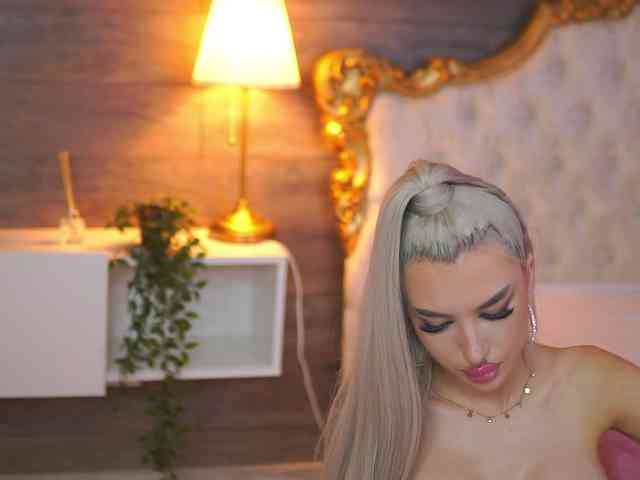 JuicyJessye webcam