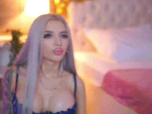 JuicyJessye webcam