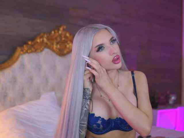 JuicyJessye webcam