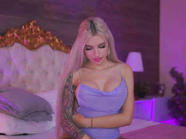 JuicyJessye webcam