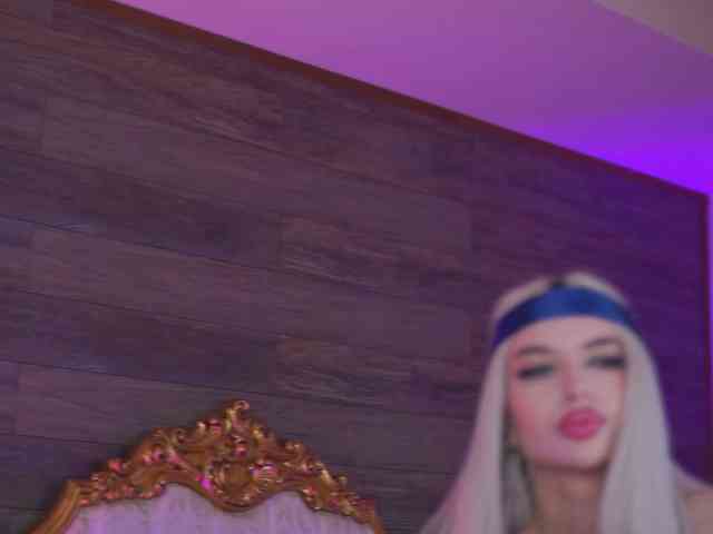 JuicyJessye webcam