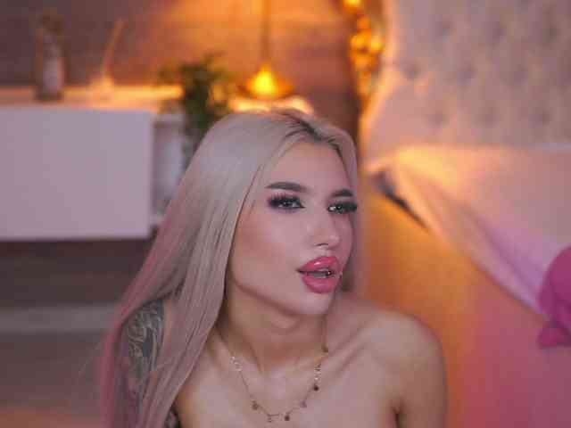 JuicyJessye webcam