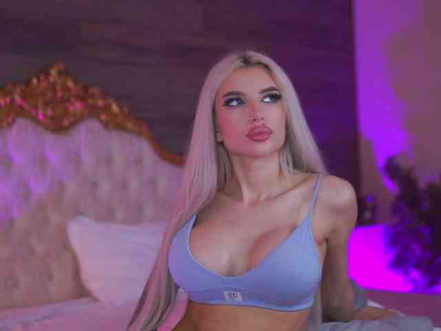 JuicyJessye webcam