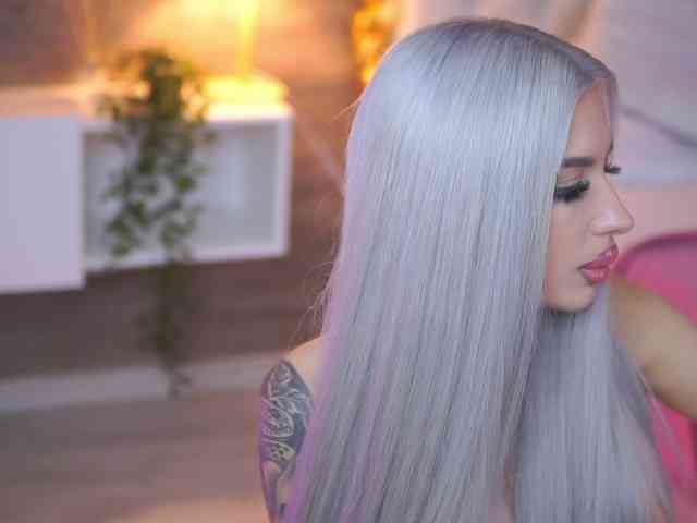 JuicyJessye webcam