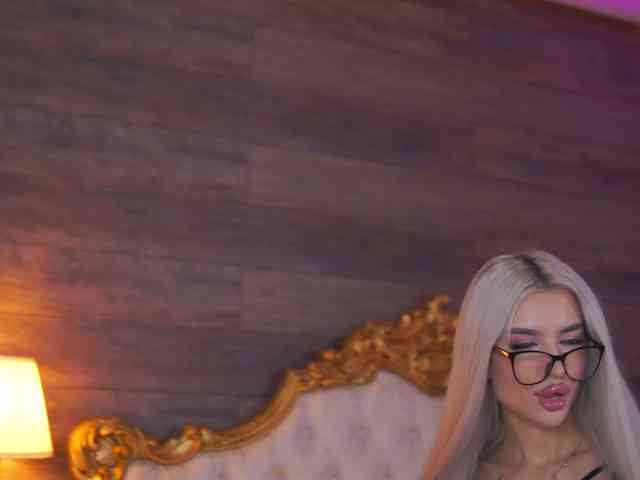JuicyJessye webcam
