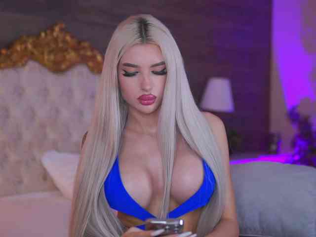 JuicyJessye webcam