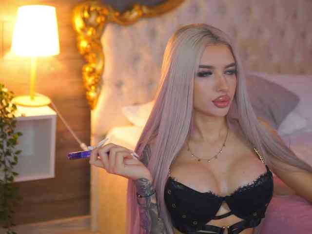 JuicyJessye webcam
