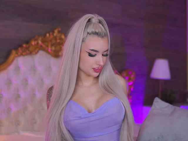 JuicyJessye webcam