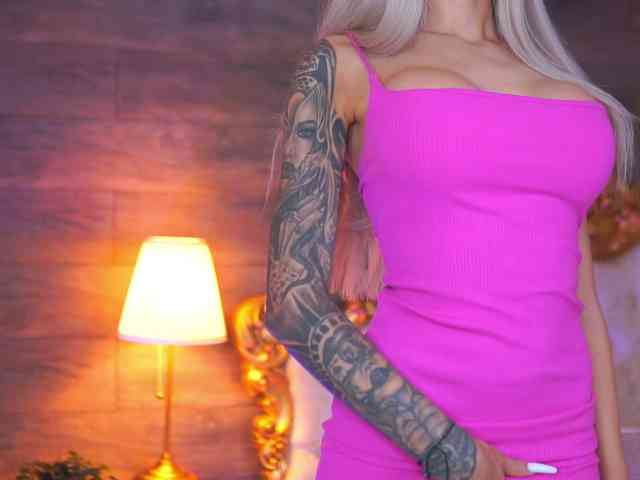 JuicyJessye webcam
