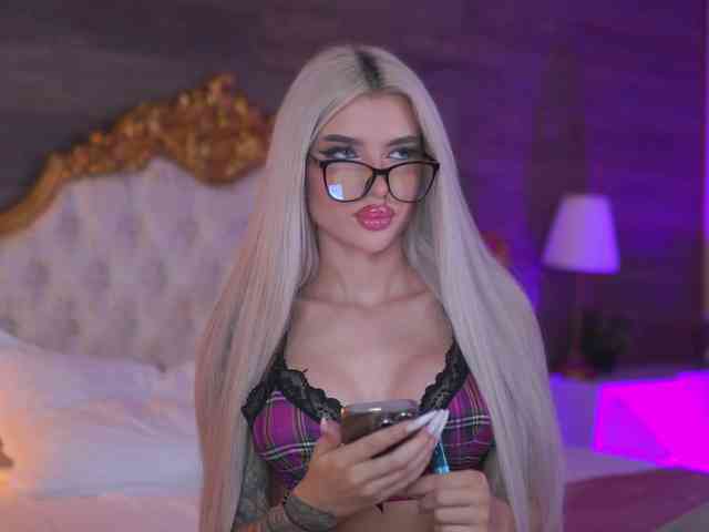 JuicyJessye webcam