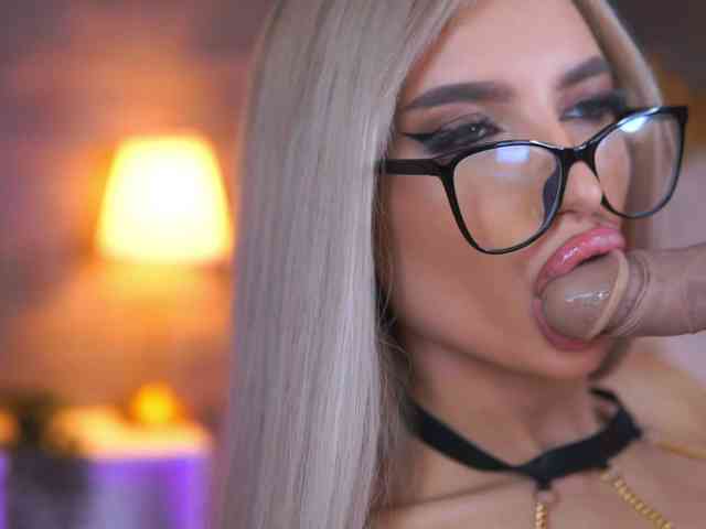 JuicyJessye webcam