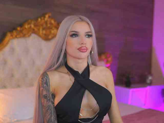 JuicyJessye webcam