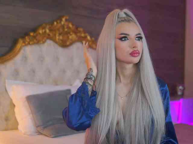 JuicyJessye webcam