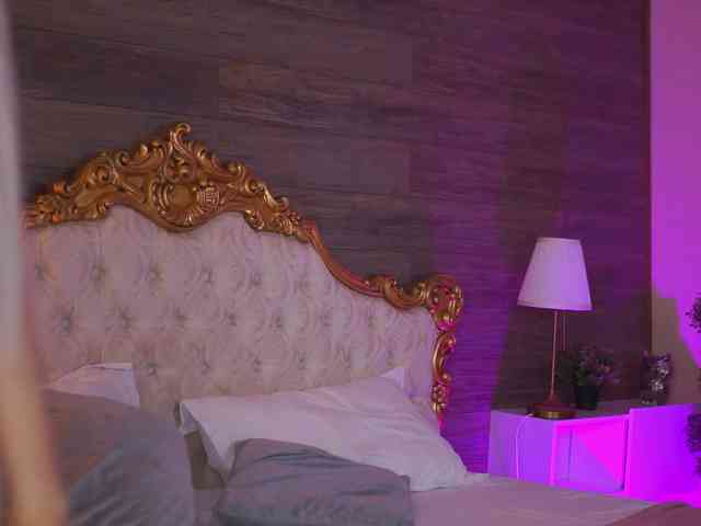 JuicyJessye webcam