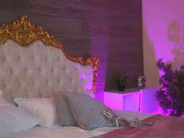 JuicyJessye webcam