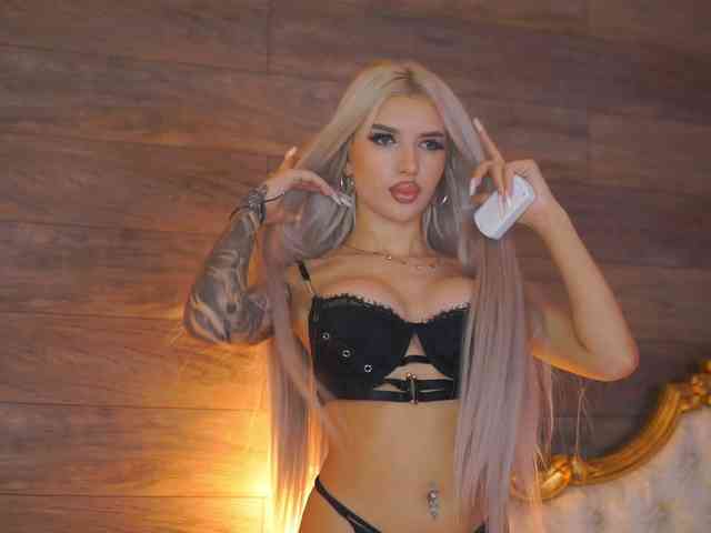 JuicyJessye webcam