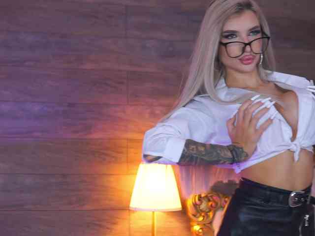 JuicyJessye Live Webcam on BongaCams
