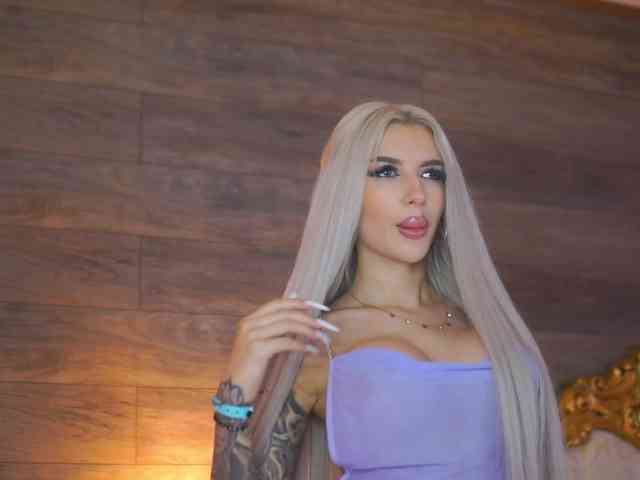 JuicyJessye webcam