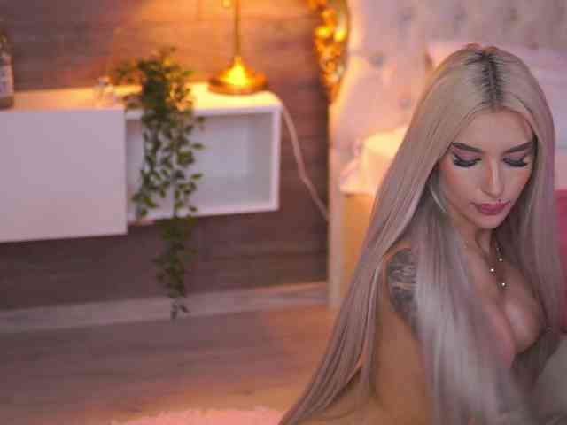 JuicyJessye webcam