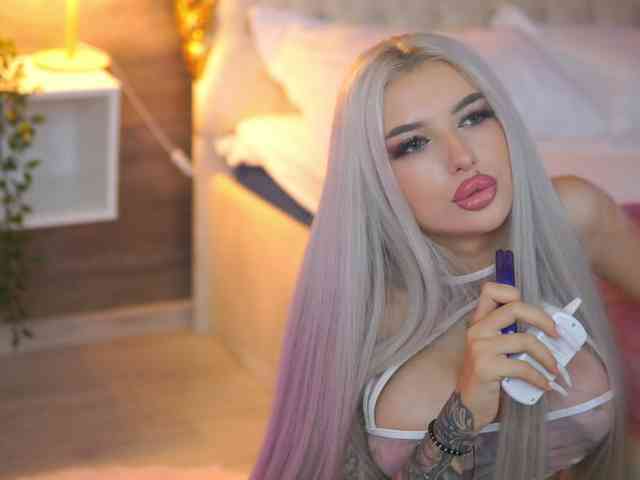 JuicyJessye webcam