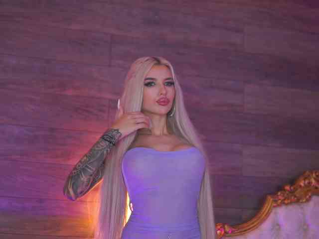 JuicyJessye webcam