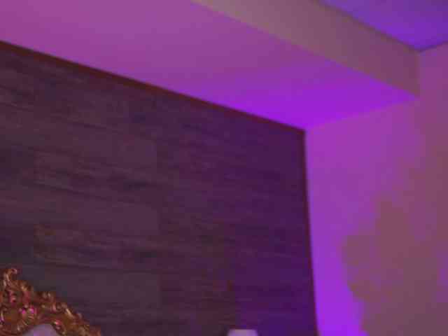 JuicyJessye webcam