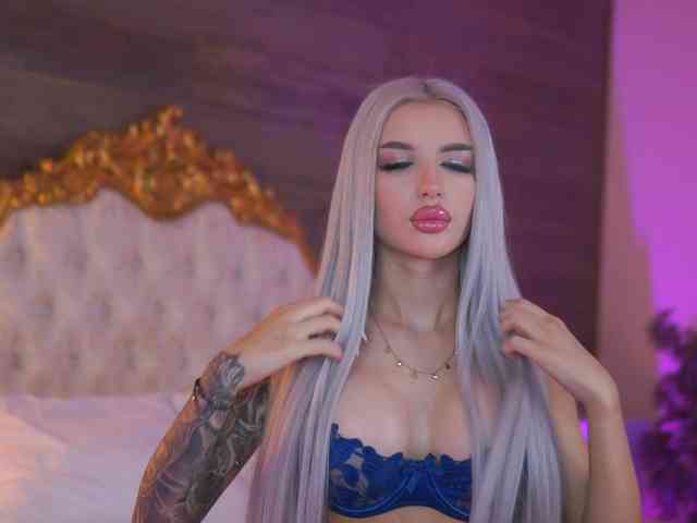 JuicyJessye webcam