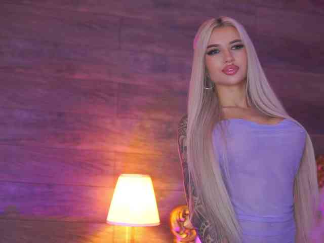 JuicyJessye webcam