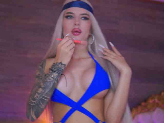 JuicyJessye webcam