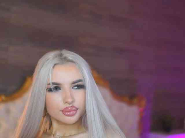 JuicyJessye webcam