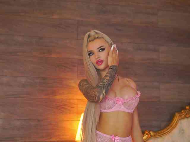 JuicyJessye webcam
