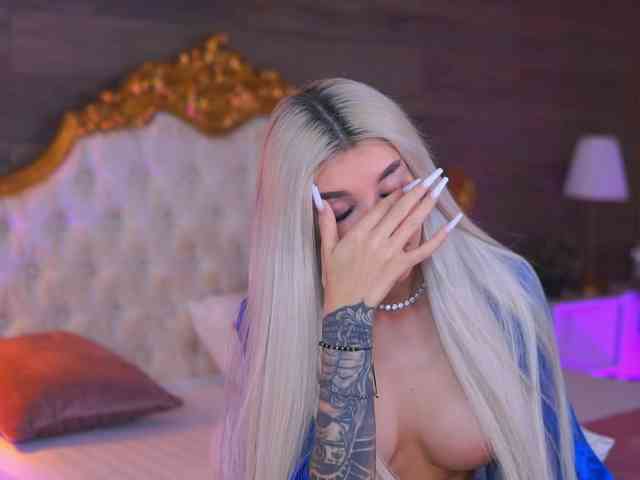 JuicyJessye Live Webcam on BongaCams