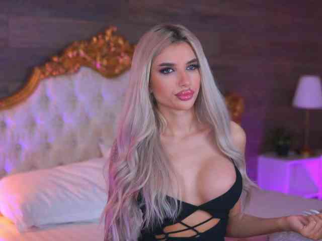 JuicyJessye webcam
