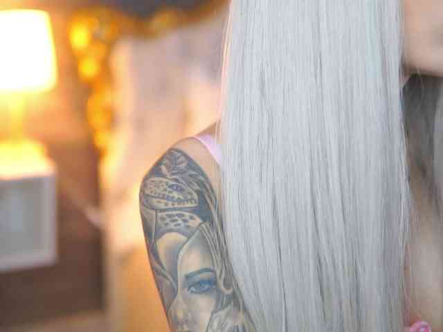 JuicyJessye webcam